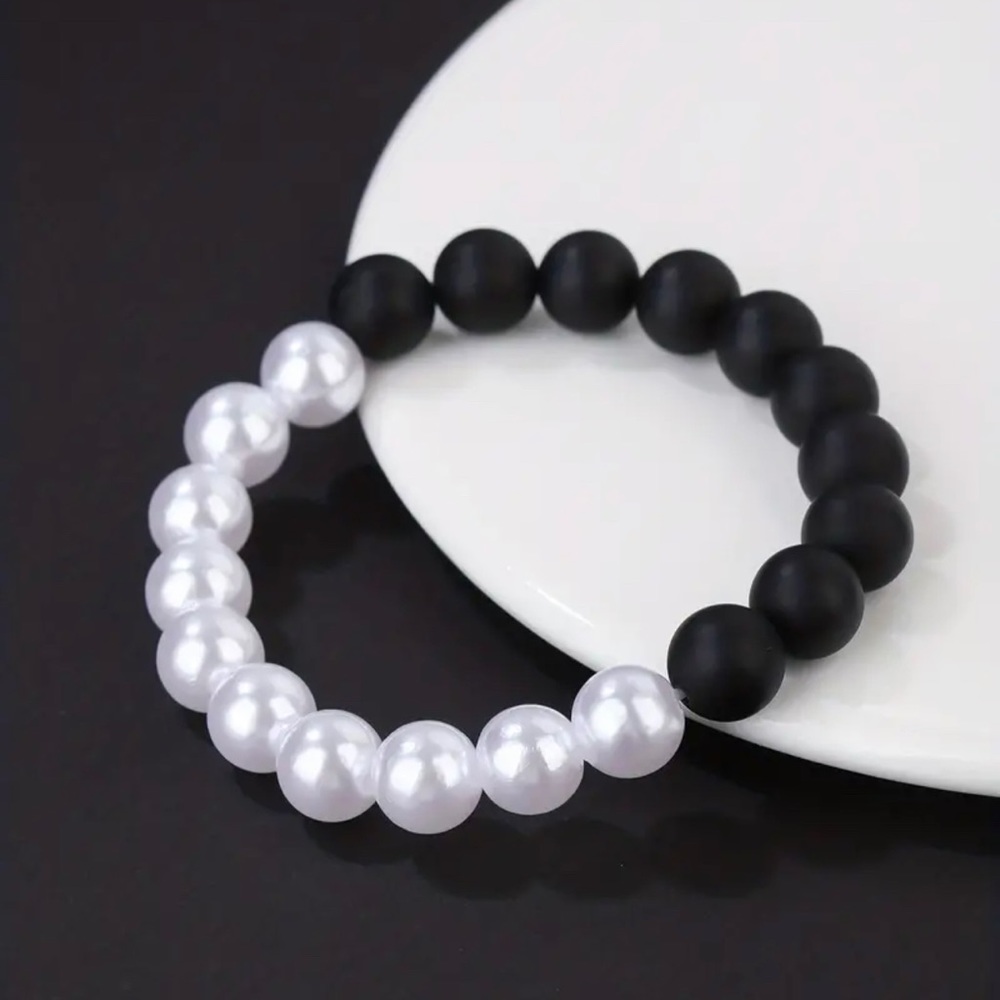 Black Stone & Imitation Pearl Half Black Half White Trendy Elastic Bracelet